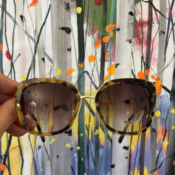 Chico's Brown Oversized Sunglasses with Tortoiseshell Pattern - Picture 5 of 16